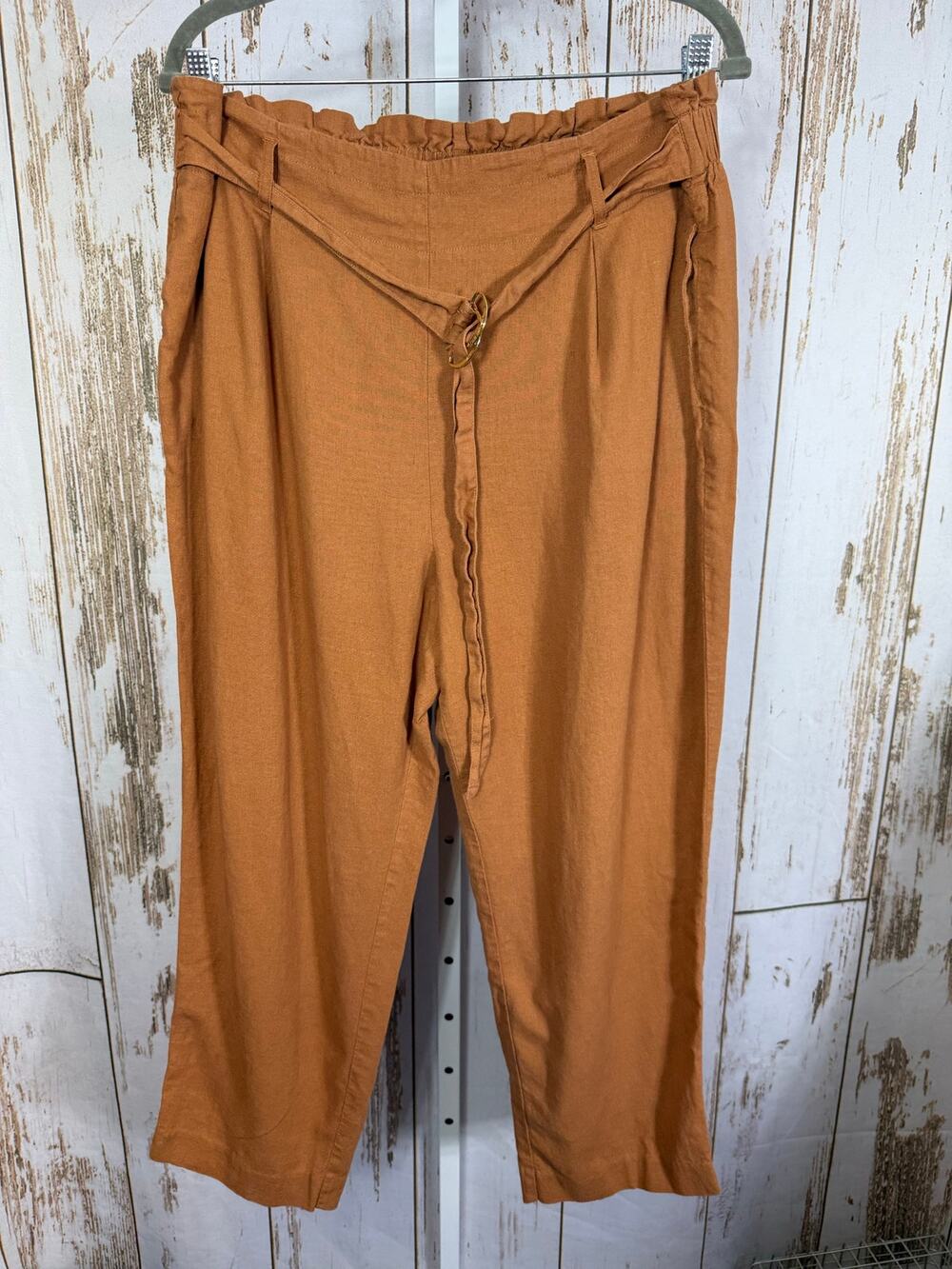 Anne Klein, Rust Color Linen Blend Capris. Size XL. Excellent condition!